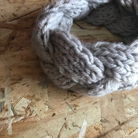 Headband tressé gris clair